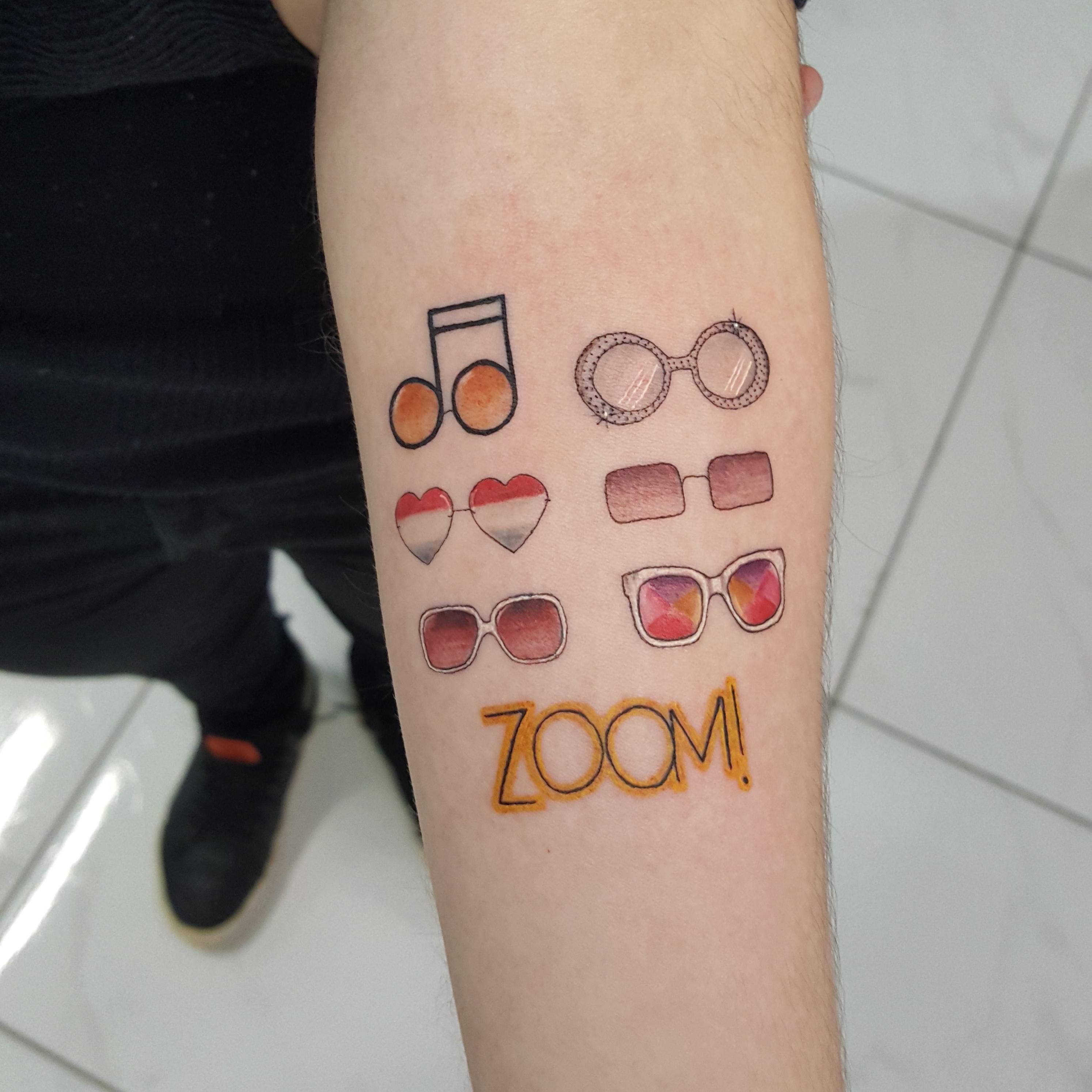 Featured image of post Elton John Sunglasses Tattoo