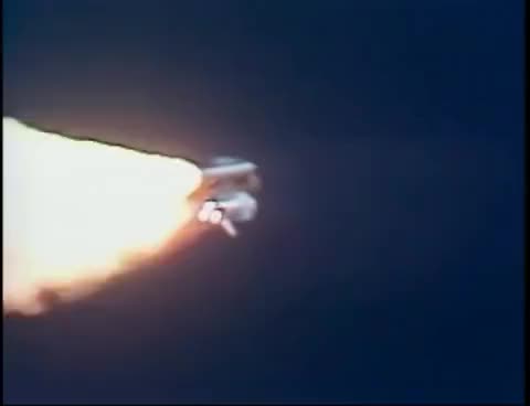 Featured image of post Space Shuttle Challenger Gif