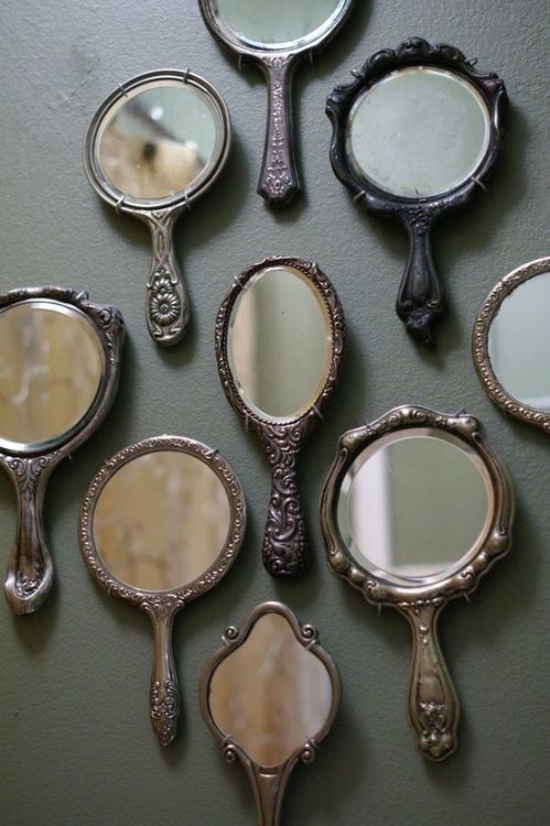 Featured image of post Vintage Hand Mirrors On Wall